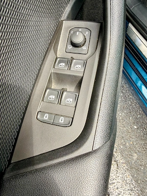 Skoda Octavia plug-in-hybrid  - imagine 8