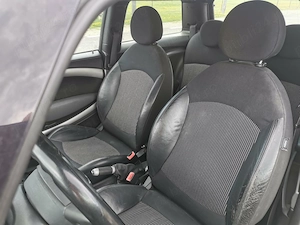 Doua autoturisme Mini  - imagine 5