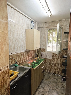 Închiriez apartament NEMOBILAT  - imagine 4