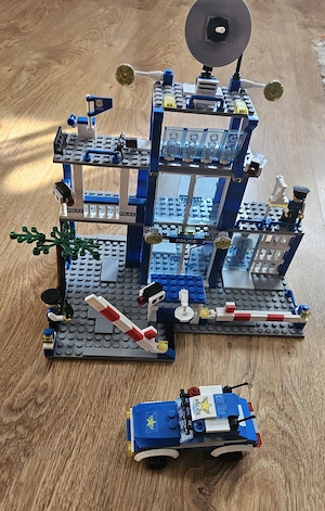 Lego - Sectie de politie. Nou