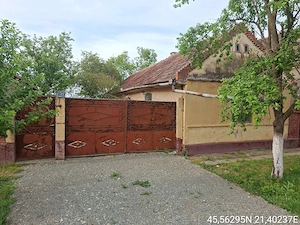 Teren intravilan + casa si anexa. - imagine 4