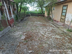 Teren intravilan + casa si anexa. - imagine 2