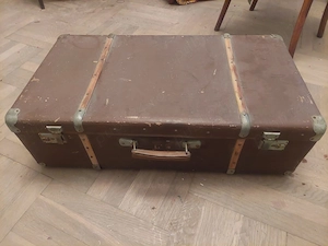 Geamanta de carton vintage