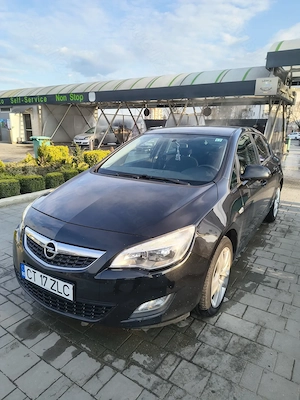 Opel Astra J 1.4 benzina 6+1 trepte 2012 - imagine 3