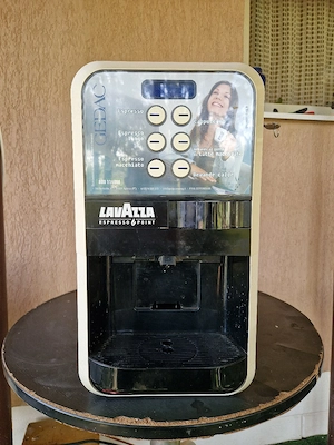Aparat capsule Lavazza