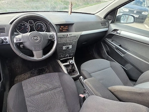 Opel Astra H 1.9 6 Trepte