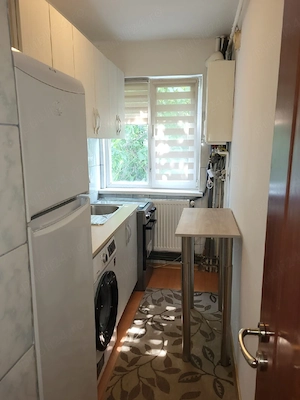 proprietar închiriez apartament cu două camere decomandat 