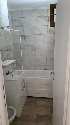 Vand Apart cu 2 Cam ,Decomandat et 1 Ultracentral ,75000 Euro ,et 1  neg  - imagine 3