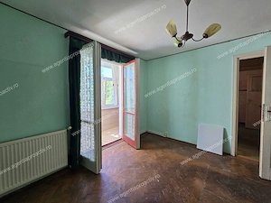 Apartament cu 2 camere, etaj 3, zona Centru   Faleză - imagine 2