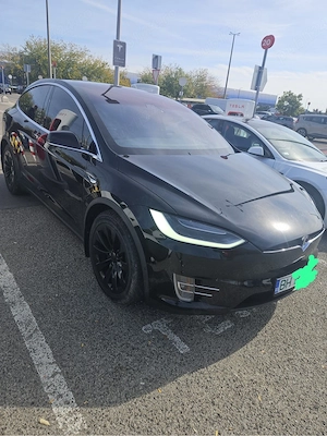 Tesla Model X free supercharger - imagine 5