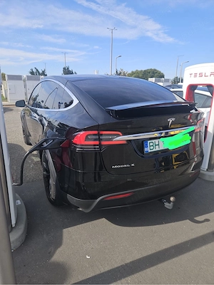 Tesla Model X free supercharger - imagine 2