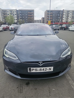 Tesla model S 75 Free supercharger - imagine 2