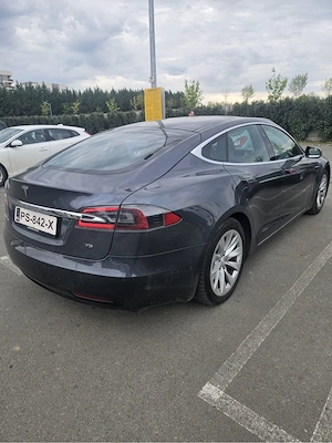 Tesla model S 75 Free supercharger - imagine 5