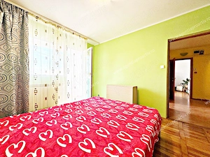 Apartament cu 2 camere decomandat, in zona Port, 3 balcoane! - imagine 4