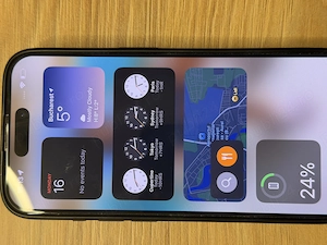 iPhone 15 Pro Natural Titanium, impecabil