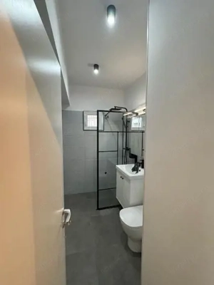 Apartament 2 camere decomandat, renovat complet, parcare, fără risc seismic - imagine 9
