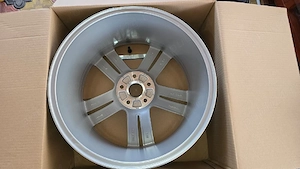 Jantă Originală VW Tiguan 19" - Model Nou, Stare Nouă (9Jx19H2) - imagine 4