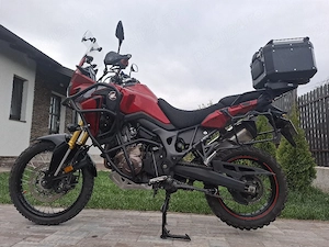 Vând Africa Twin 1000 manuala 2017