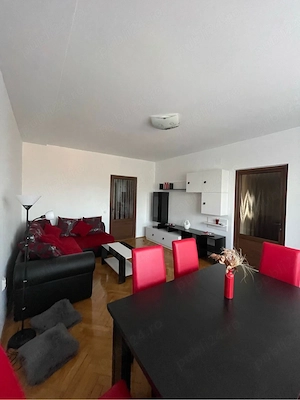 Apartament 3 camere de inchiriat