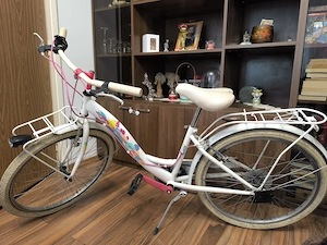 Vând bicicletă fete stare foarte bună 