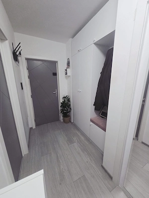 Vanzare apartament 2 camere | White Tower | Bulevardul București | Etaj 4 din 9 - imagine 2