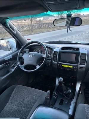 Toyota Land Cruiser J120 Autoutilitara - imagine 3