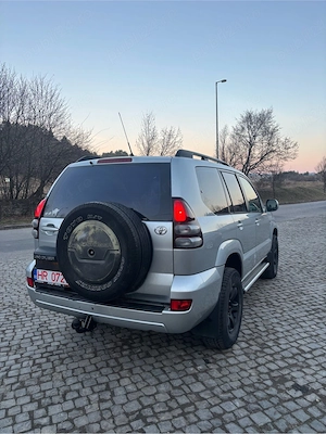 Toyota Land Cruiser J120 Autoutilitara