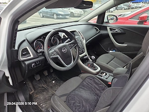 Opel Astra J Sport Tourer 1,7 CDTI 81 KW 110 CP E5 An 2011 - imagine 7