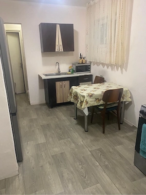Apartament 3 camere Razboieni - imagine 2