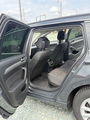 Volkswagen Passat B8 Break - 1.6 TDI, 120 CP - Transmisie manuală - imagine 5