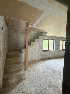 Casă de vânzare la munte, 5 camere, curte mare, garaj   jud. Neamț, aproape de Mănăstirea Pângărați - imagine 6