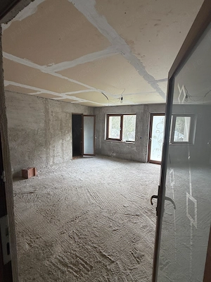 Casă de vânzare la munte, 5 camere, curte mare, garaj   jud. Neamț, aproape de Mănăstirea Pângărați - imagine 7