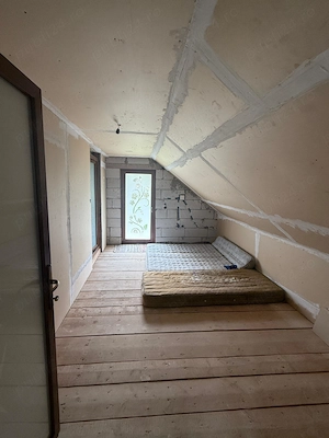 Casă de vânzare la munte, 5 camere, curte mare, garaj   jud. Neamț, aproape de Mănăstirea Pângărați - imagine 5