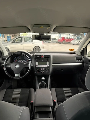 Volkswagen Golf 5 1.6  benzină,an 2008-Model 2009 - imagine 10