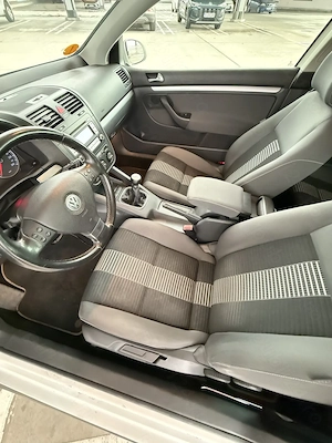Volkswagen Golf 5 1.6  benzină,an 2008-Model 2009 - imagine 7