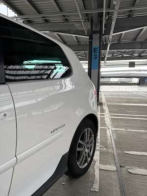 Volkswagen Golf 5 1.6  benzină,an 2008-Model 2009 - imagine 5