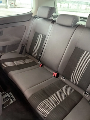 Volkswagen Golf 5 1.6  benzină,an 2008-Model 2009 - imagine 9