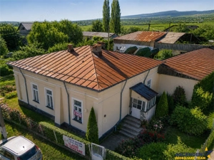 Proprietate unica in zona viticola Odobesti, Vrancea, casa boiereasca cu 4.000 mp de teren intravila - imagine 3