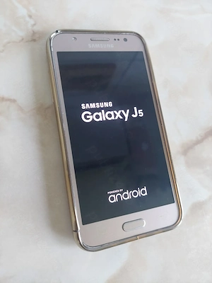[J5] Vând Samsung Galaxy J5 Gold pe Vodafone + husă BONUS [poze reale]