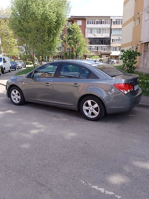  Vând Auto Chevrolet Cruze 