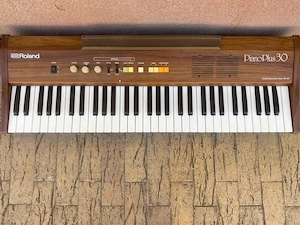 Roland HP-30 Piano Plus30
