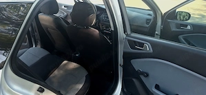 Vand autoturism Hyundai I 20 - imagine 20