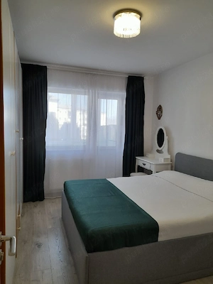 Proprietar vand apartament 4 camere
