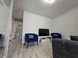 Apartament 1 Camera  Decomandat Etaj 1 Totul Nou Centrala Proprie Zona Giroc Calea Urseni  - imagine 5