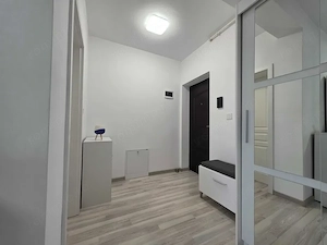 Apartament 1 Camera  Decomandat Etaj 1 Totul Nou Centrala Proprie Zona Giroc Calea Urseni  - imagine 2