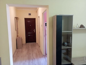 Apartament 3 camere 2 bai - boxa si loc de parcare pe teren privat Zăvoi Deva - imagine 4