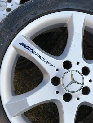 JANTE Mercedes 17 / 7.5J x17H2 ET 36