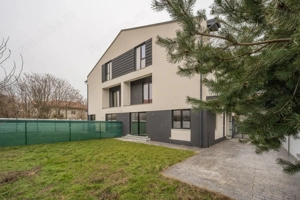 Casa se preda finisata - 4 bai -3 dormitoare - curte - parcare - metrou Păcii - imagine 2