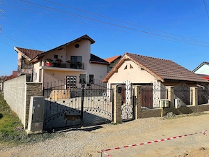 Casă spațioasă cu mansardă zona Păulești