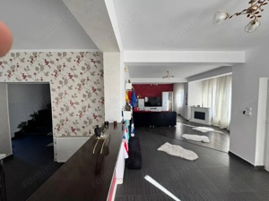 0% comision: Proprietate completă, 2 locuințe și terasă mare de 72 mp - imagine 8